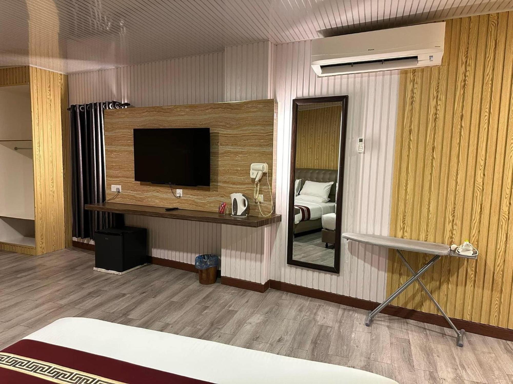 Ss Hotel Σερεμπάν Εξωτερικό φωτογραφία