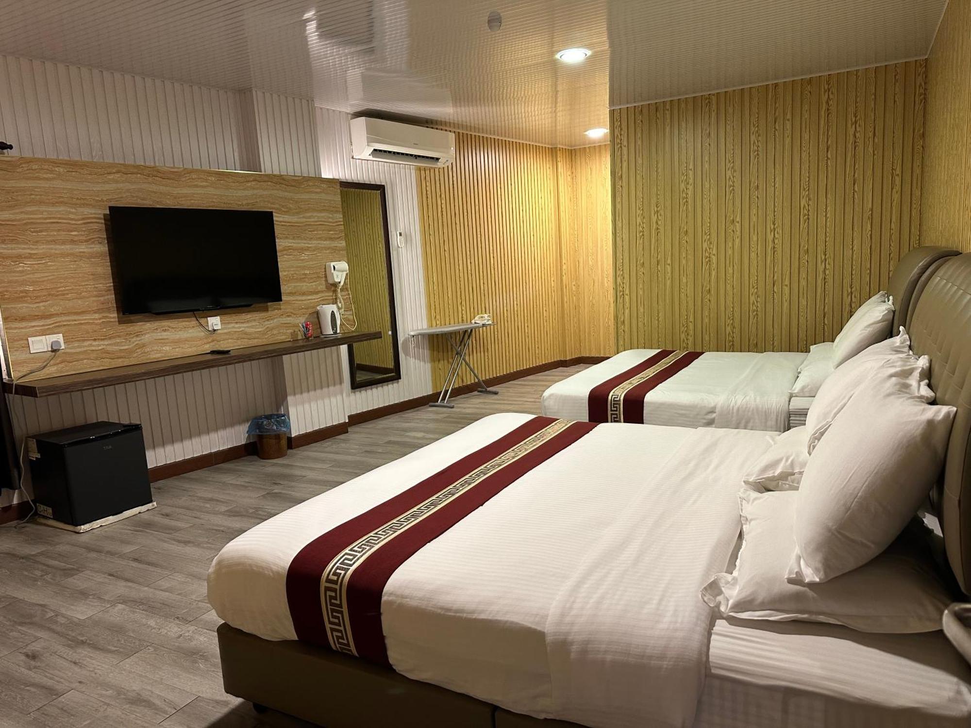 Ss Hotel Σερεμπάν Εξωτερικό φωτογραφία