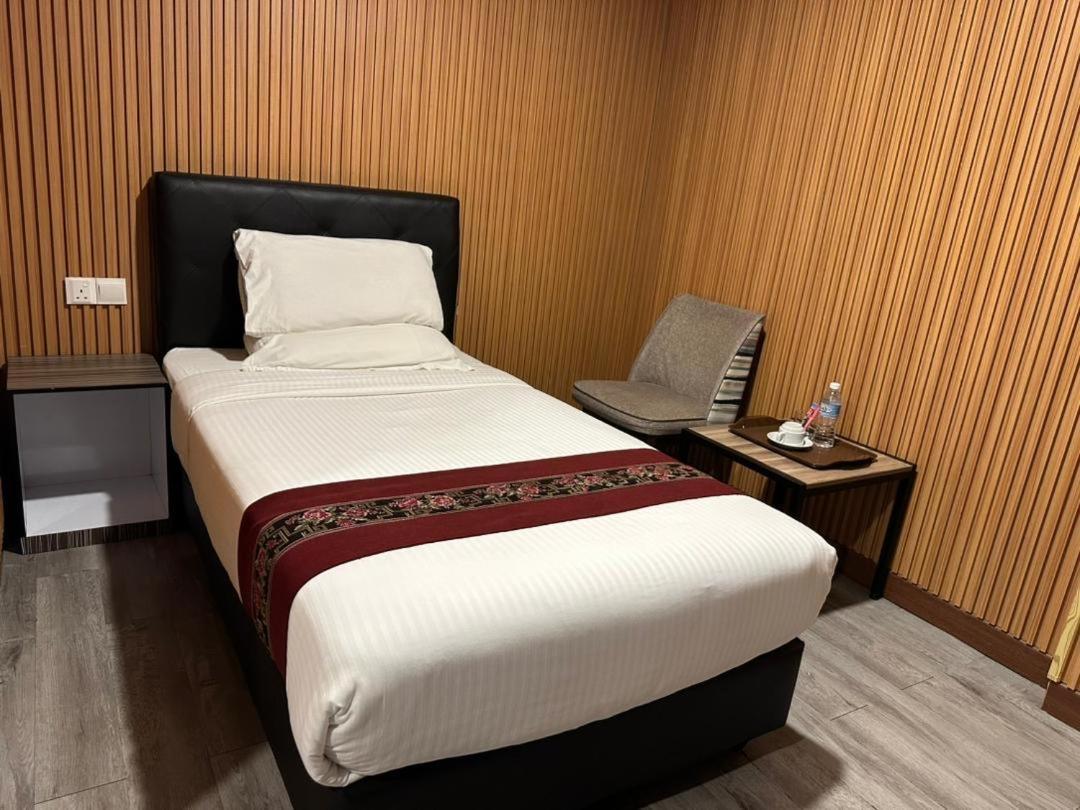 Ss Hotel Σερεμπάν Εξωτερικό φωτογραφία