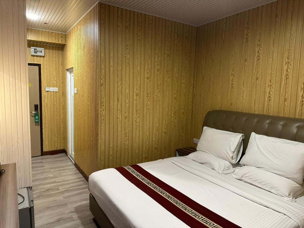 Ss Hotel Σερεμπάν Εξωτερικό φωτογραφία