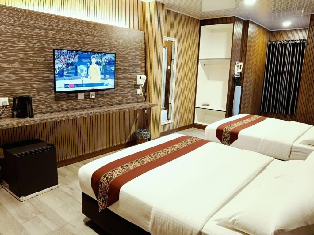 Ss Hotel Σερεμπάν Εξωτερικό φωτογραφία