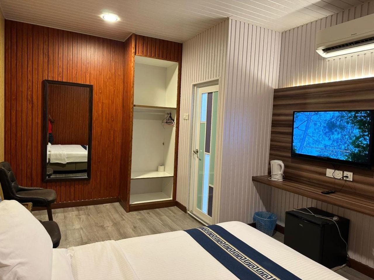 Ss Hotel Σερεμπάν Εξωτερικό φωτογραφία
