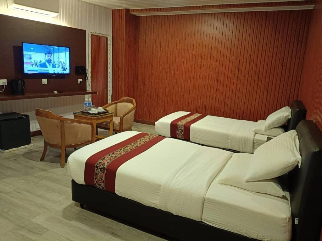 Ss Hotel Σερεμπάν Εξωτερικό φωτογραφία