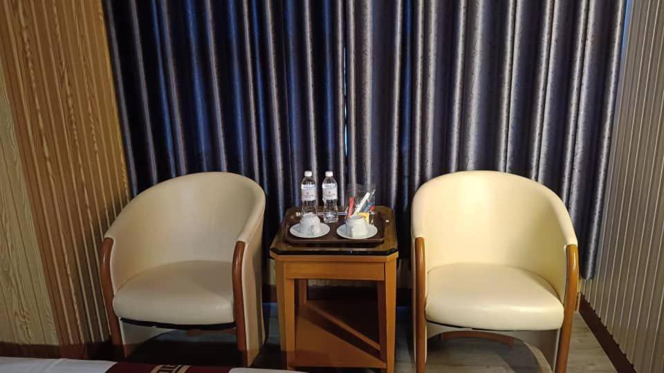 Ss Hotel Σερεμπάν Εξωτερικό φωτογραφία