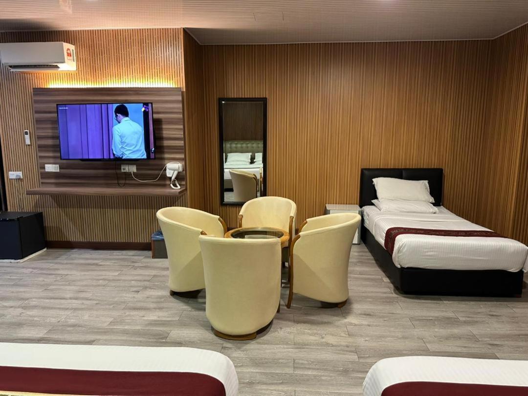 Ss Hotel Σερεμπάν Εξωτερικό φωτογραφία