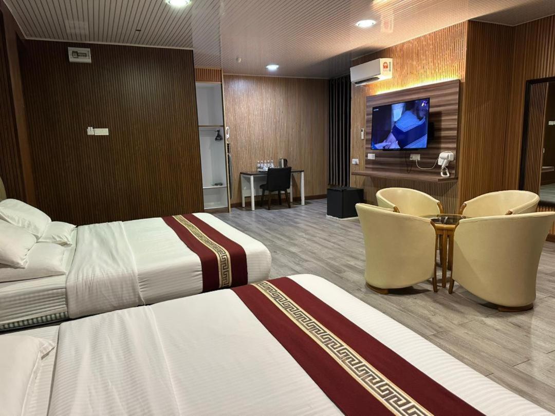 Ss Hotel Σερεμπάν Εξωτερικό φωτογραφία