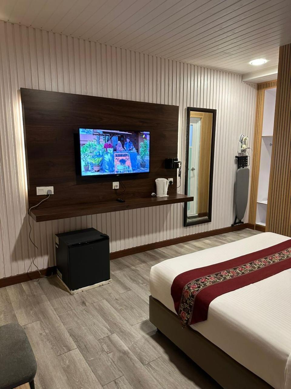 Ss Hotel Σερεμπάν Εξωτερικό φωτογραφία